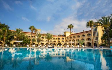 Château Lambousa 4*