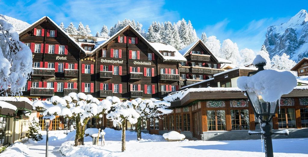 Romantik Hotel Schweizerhof in Grindelwald mit Blick auf die Berner Alpen