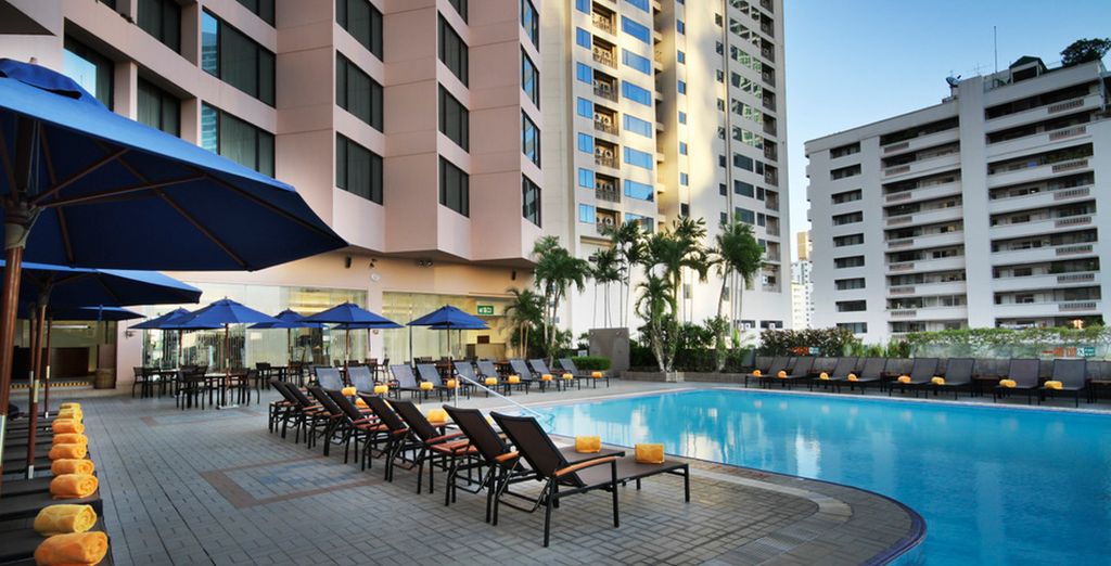 Rembrandt Hotel Bangkok 4* y Sheraton Pattaya Resort 5*