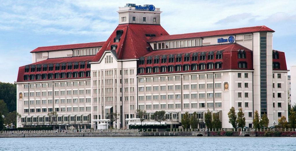 Hilton Danube Waterfront 4*