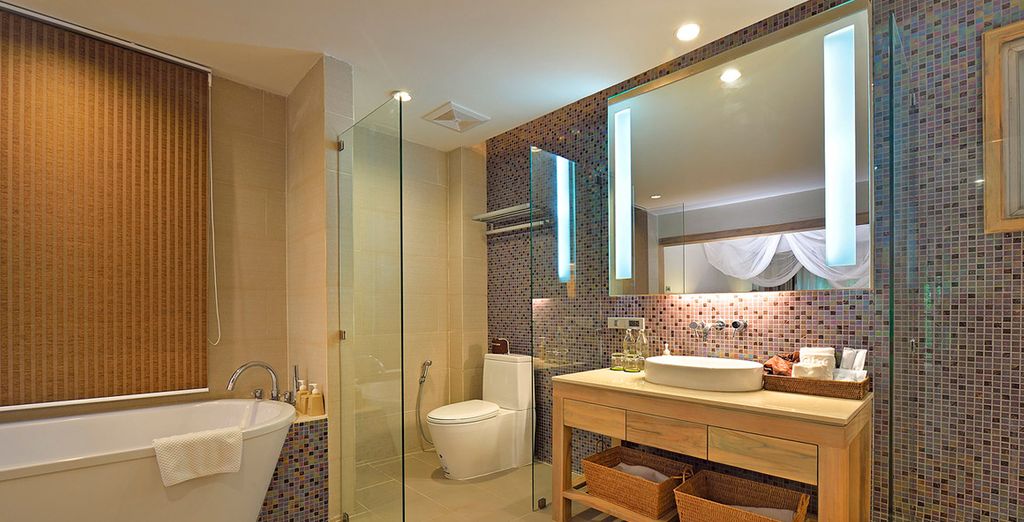 Kalima 5*, Holiday Inn Phi Phi Island 4* y Pakasai Resort 4*