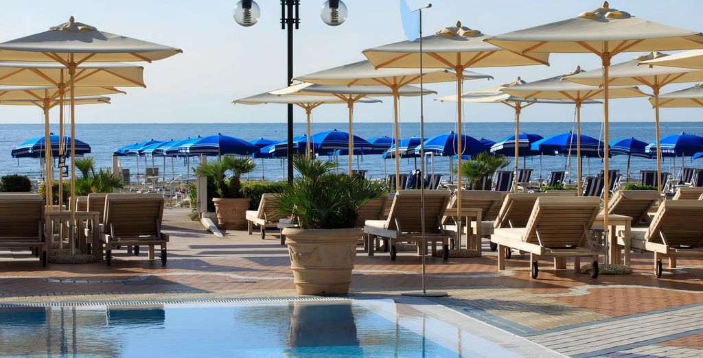 Park Hôtel Brasilia 4 étoiles à Jesolo, terrasse et piscine ouvertes sur l'Adriatique