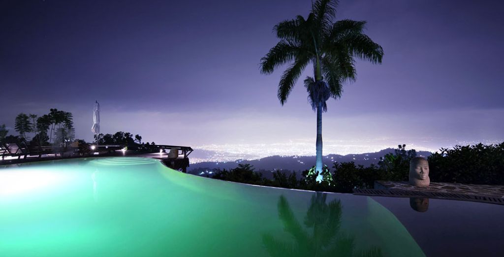 Strawberry Hill 4*