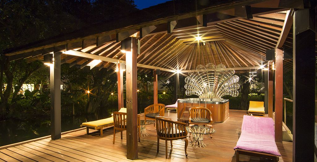 Royal Palms Beach Hotel 5*