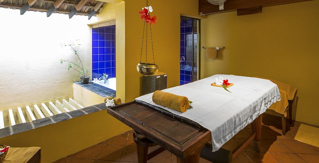 Royal Palms Beach Hotel 5*