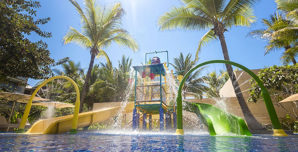 Trio luxueux 5* : hôtel Desa Visesa Ubud, Fairmont Sanur Beach et Mulia Resort avec Emirates