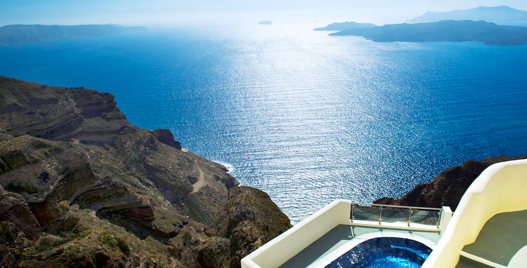 Petit Palace Suites 4*