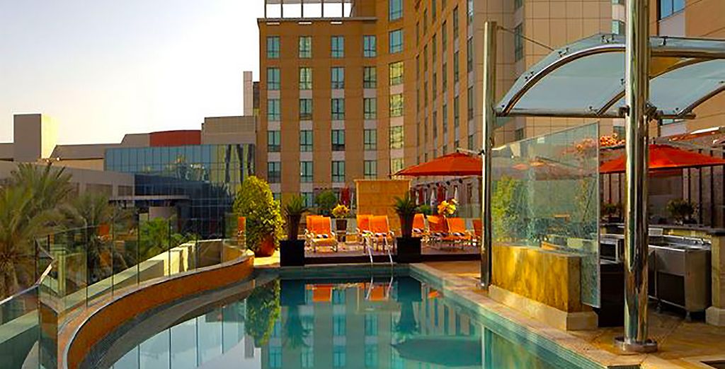 Radisson Blu Dubai Media City 4*