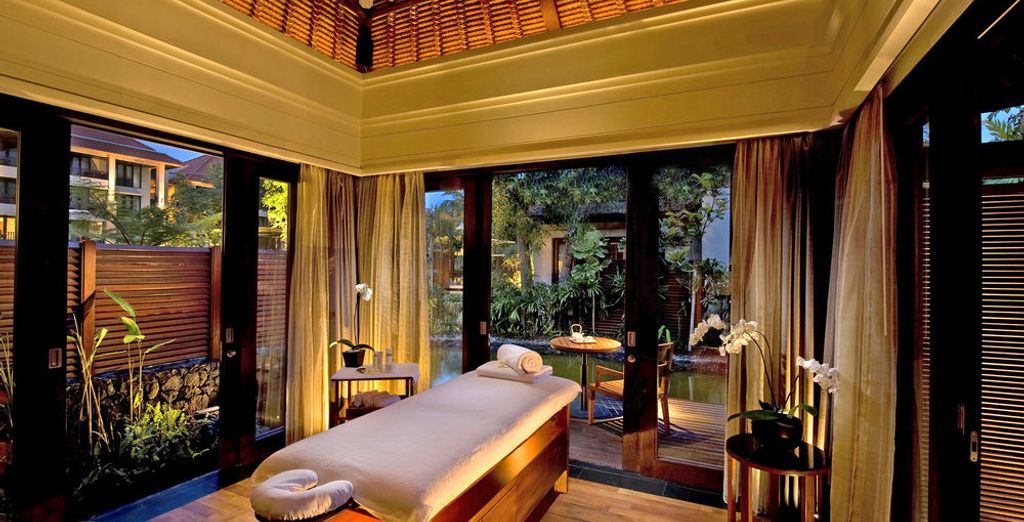 The Mansion Resort Hotel & Spa 5* & Artotel Sanur 4*