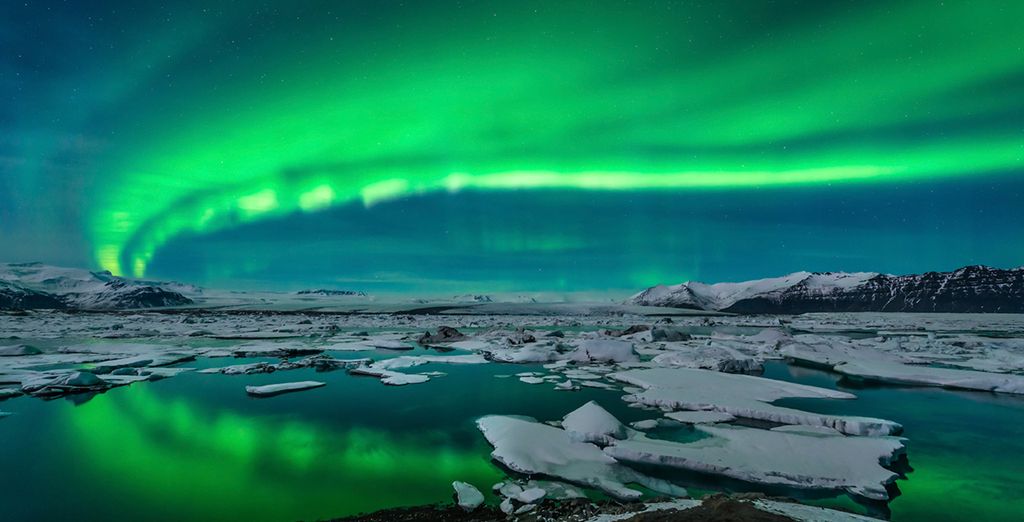 Hotel Island Reykjavik con escursione alla scoperta dell'aurora boreale