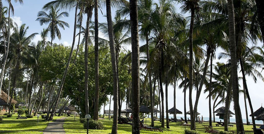 Neptune Village Beach Resort Diani 4*