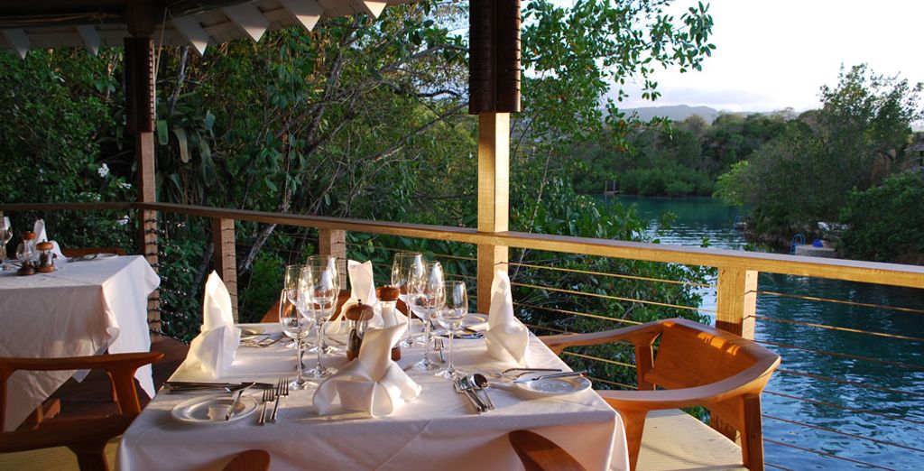 Hotel GoldenEye 4*