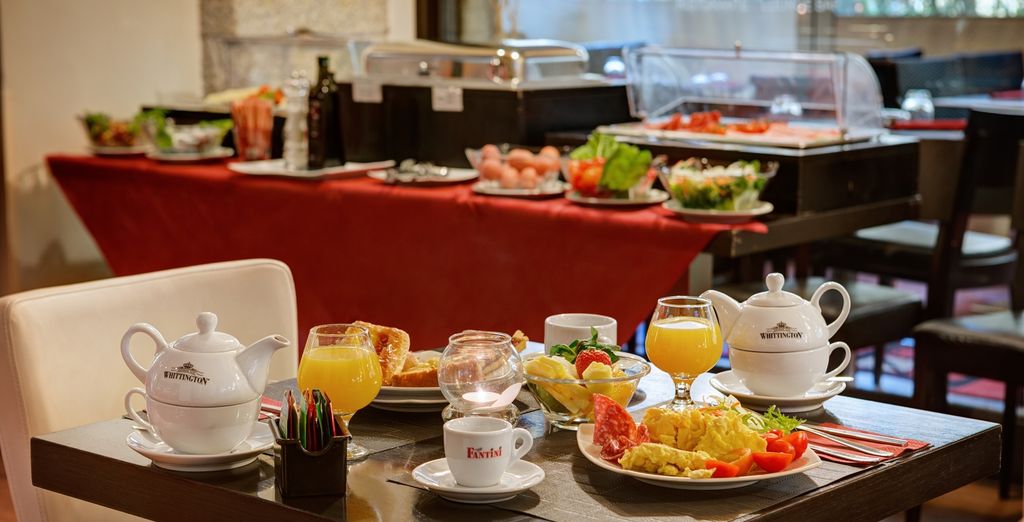 Dharma Hotel & Luxury Suites