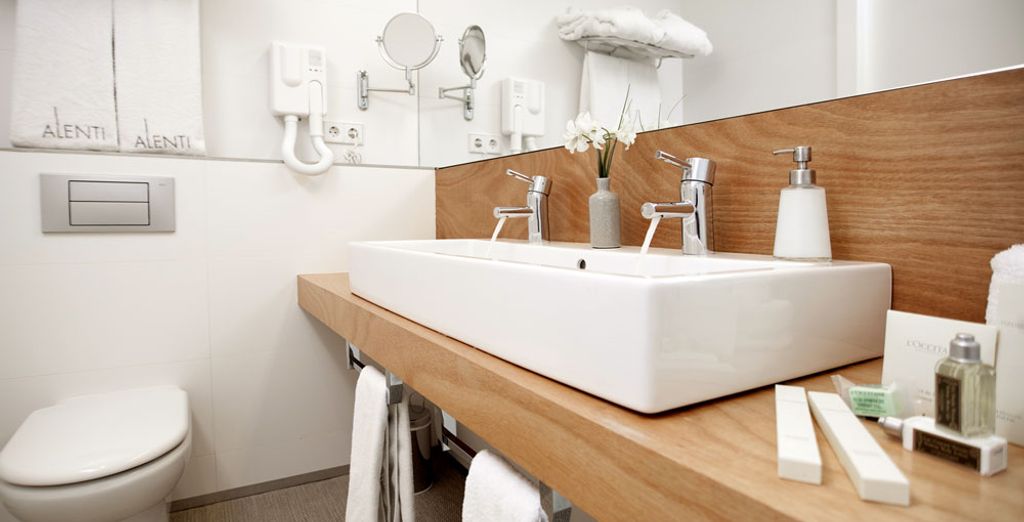 Alenti Sitges Hotel & Restaurant 4*