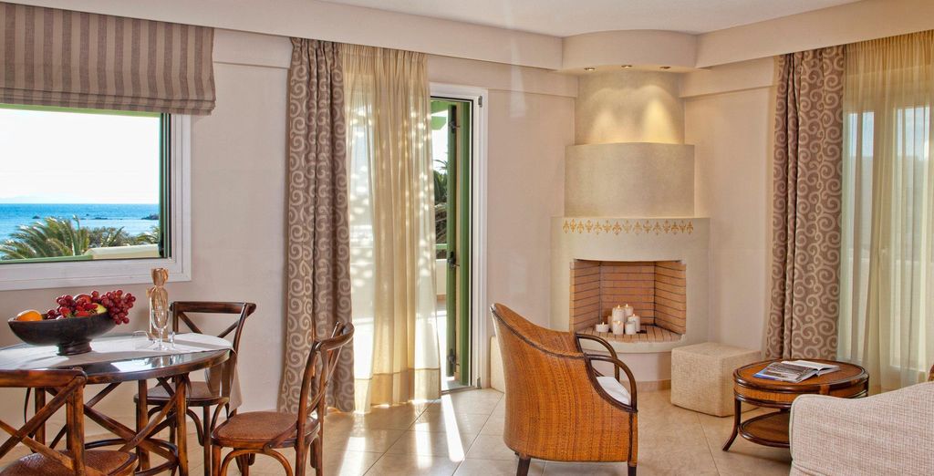 Finikas Hotel 4*