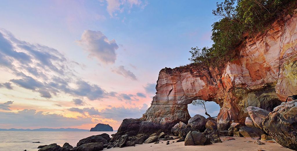 Andaman White Beach Phuket & Dusit Thani Krabi Beach Resort 5*