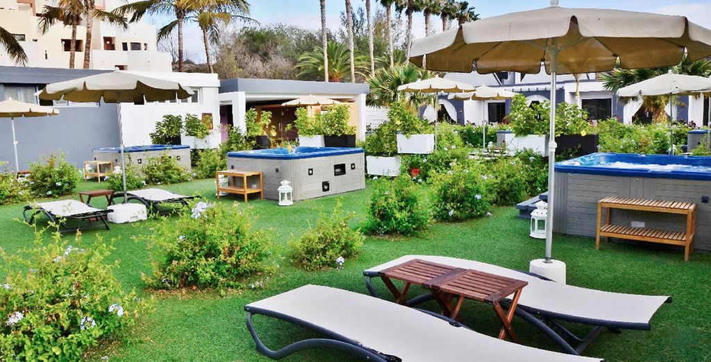 R2 Romantic Fantasia Suites Design Hotel & SPA 4*
