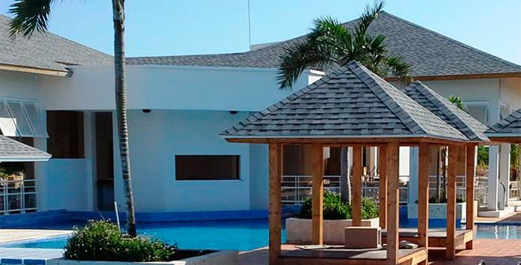 Combinato NH Capri Hotel 4* + Valentìn Perla Blanca 5*