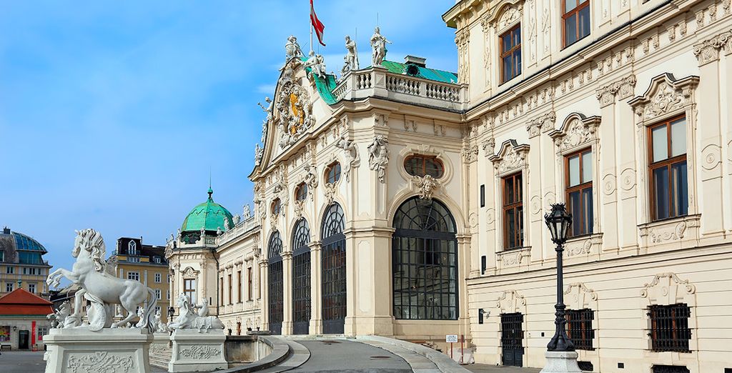 Azimut Hotel Vienna 4*