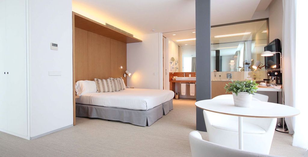 Alenti Sitges Hotel & Restaurant 4*