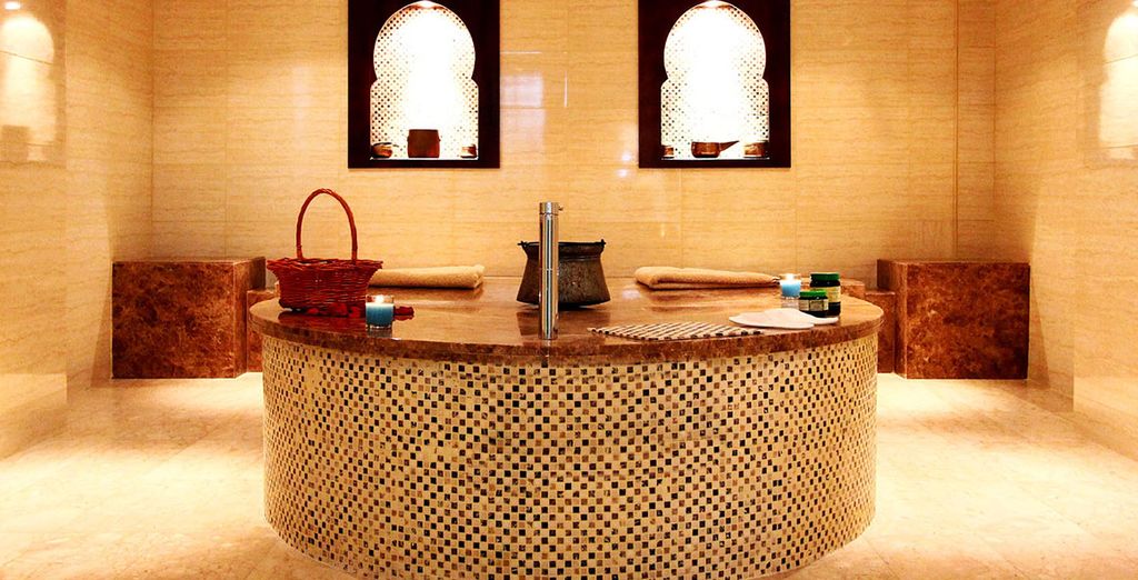 Dubai Marine Beach Resort 5*
