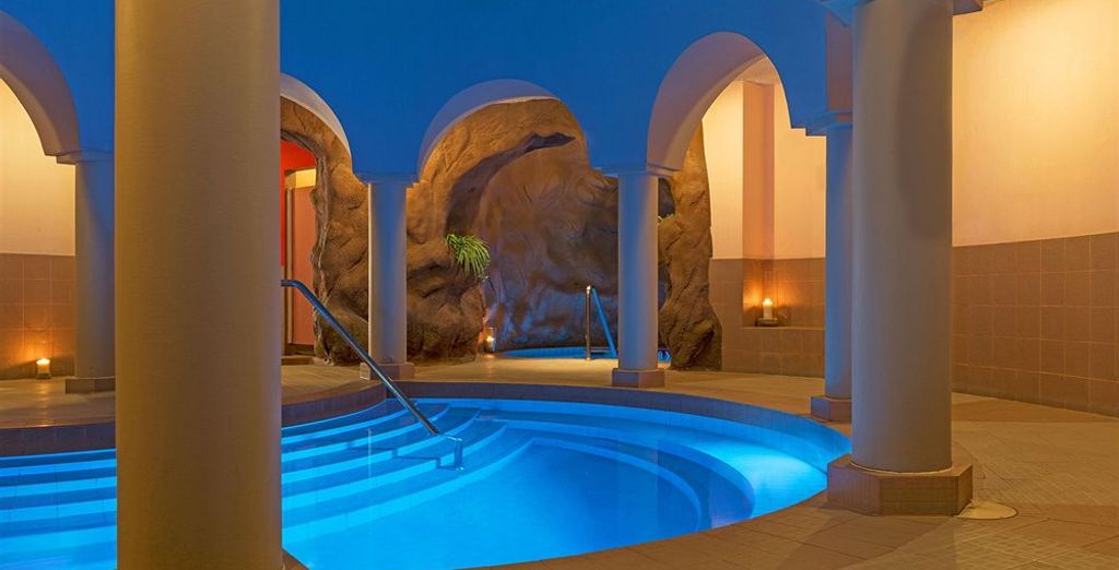 Le Meridien Abu Dhabi 4*