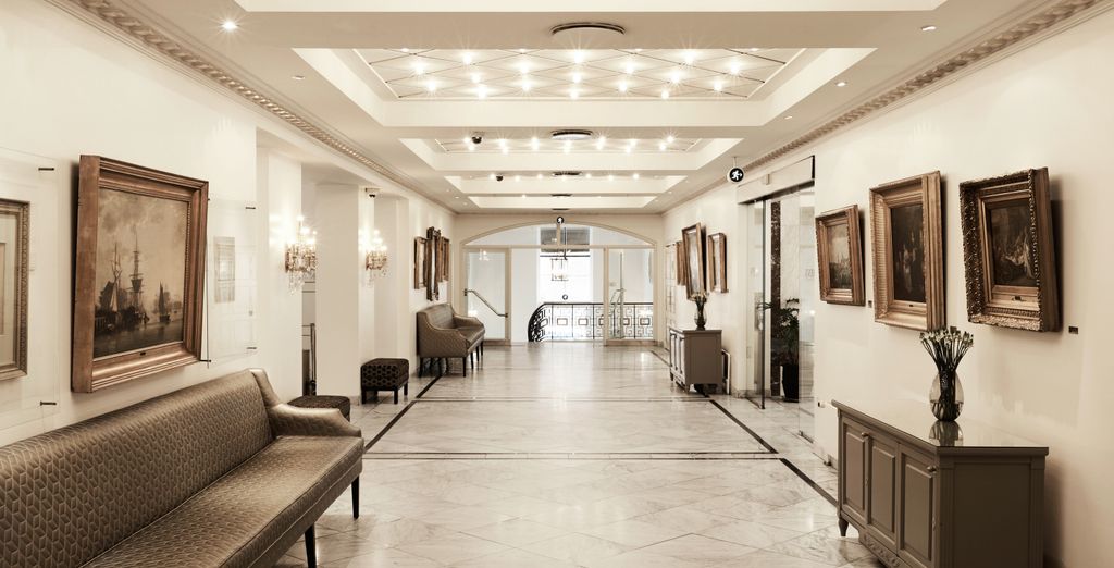 Hotel Phoenix 4*