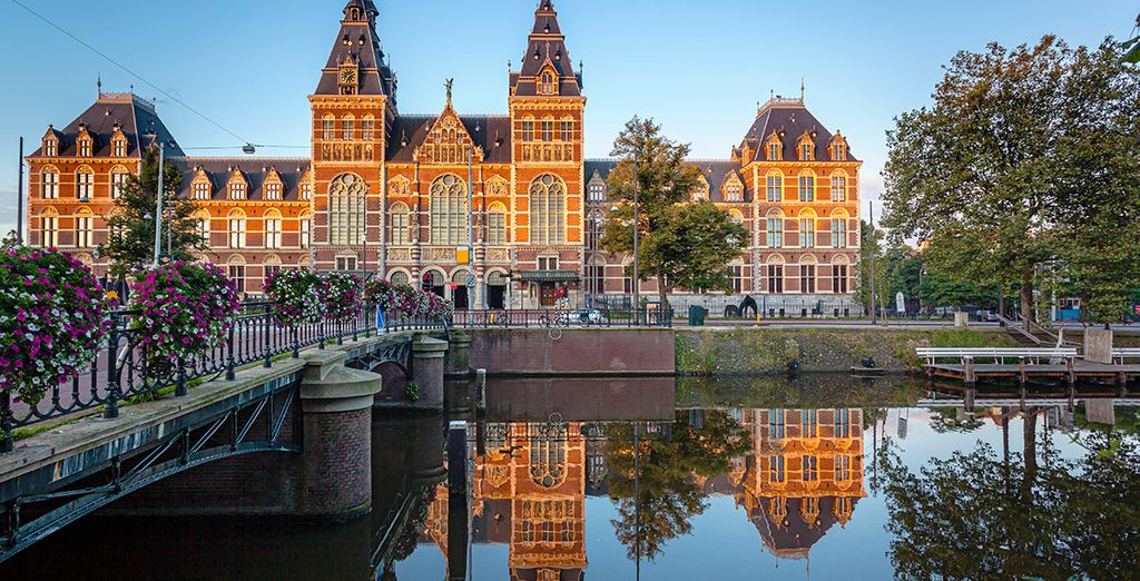Hotel De Hallen 4*