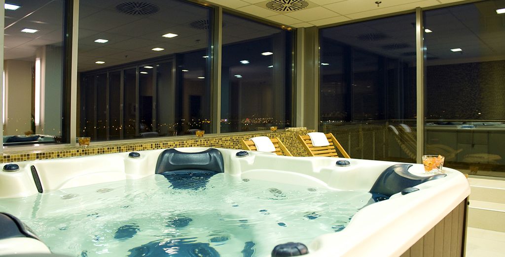 MELLOW MOOD - Expo Congress Hotel 4*
