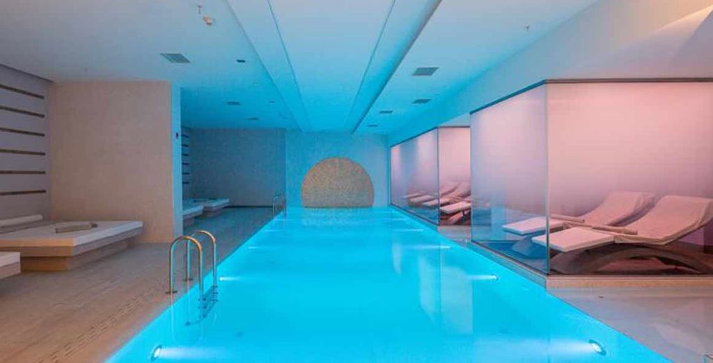 Novotel Istanbul Bosphorus Hotel 5*
