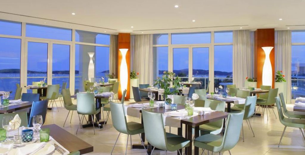 Hotel Amfora Hvar 4*