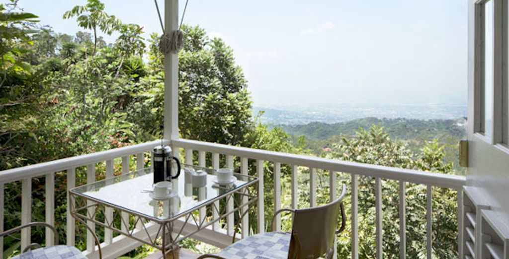 Strawberry Hill 4*