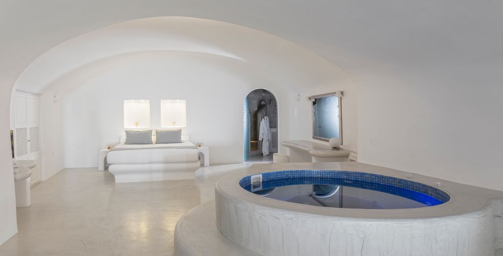 Pegasus Suites & Spa 5*