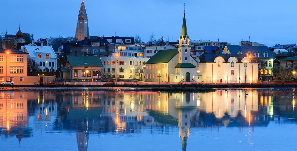 Hotel Island Reykjavik con escursione alla scoperta dell'aurora boreale