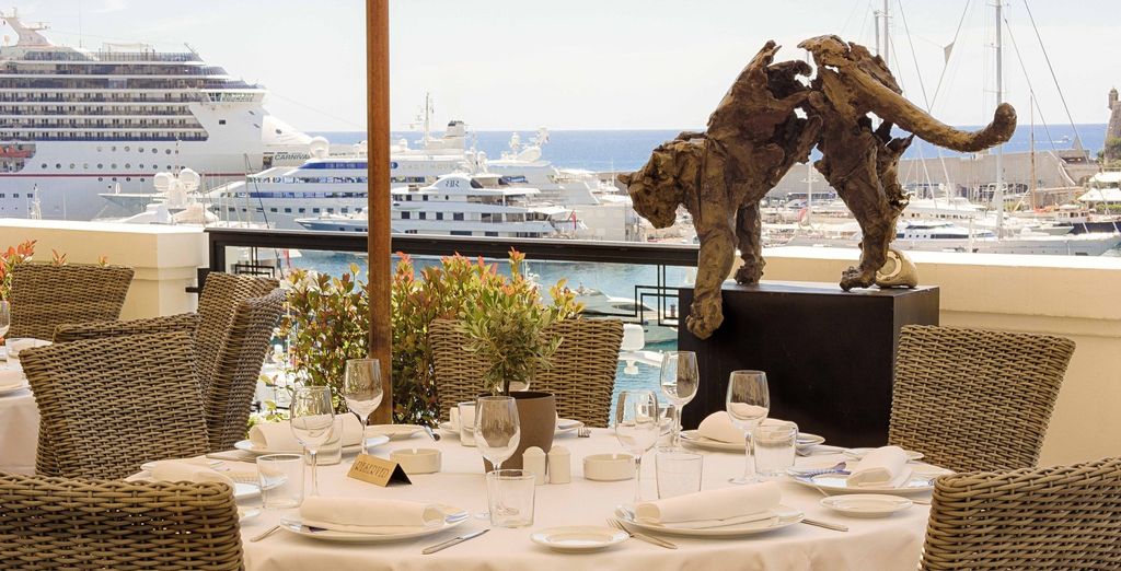 Hotel Port Palace 4*