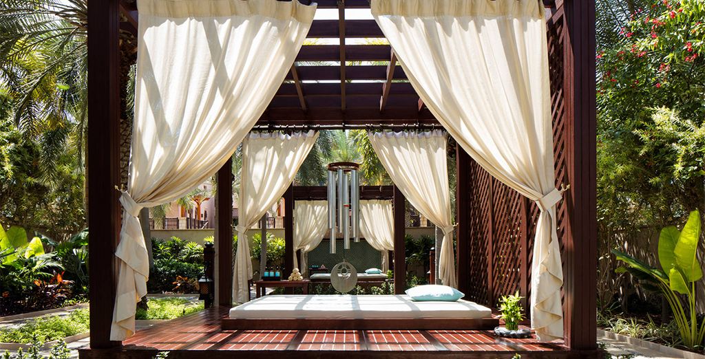 Jumeirah Al Qasr 5*