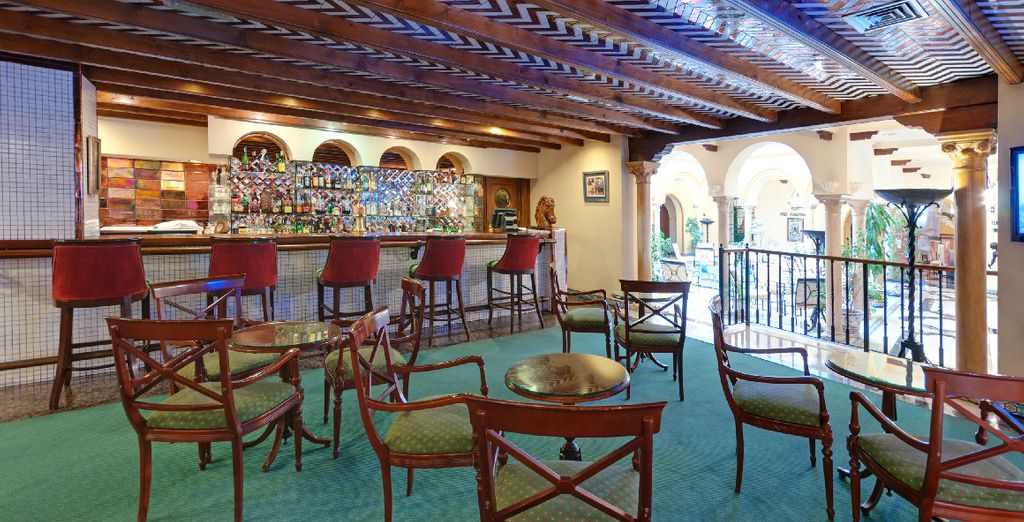 Tryp Macarena 4*