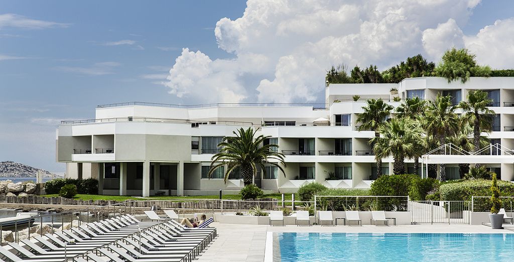 Mystery hotel 4*