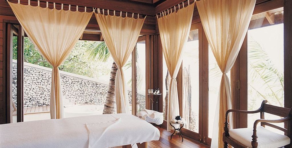Cocoa Island by COMO 5*
