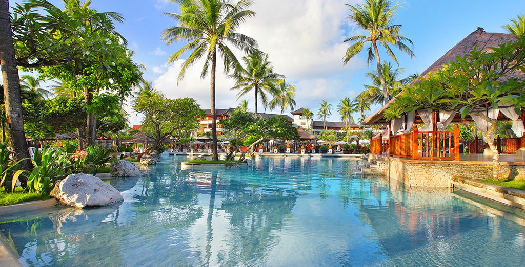 Nusa Dua Beach Hotel & Spa 5*