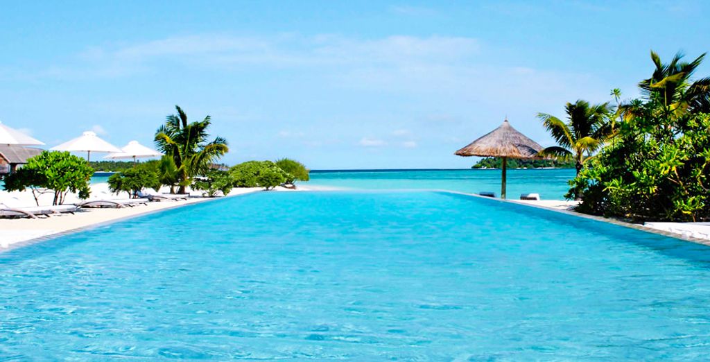 Cocoa Island by COMO 5*