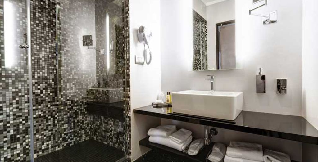 Dharma Hotel & Luxury Suites