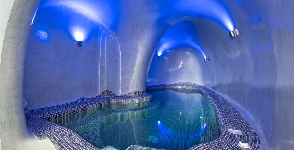 Pegasus Suites & Spa 5*