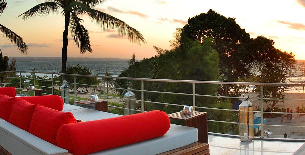 Hotel Swiss Belresort Watu Jimbar 4* o Hotel The Camakila Legian 4*