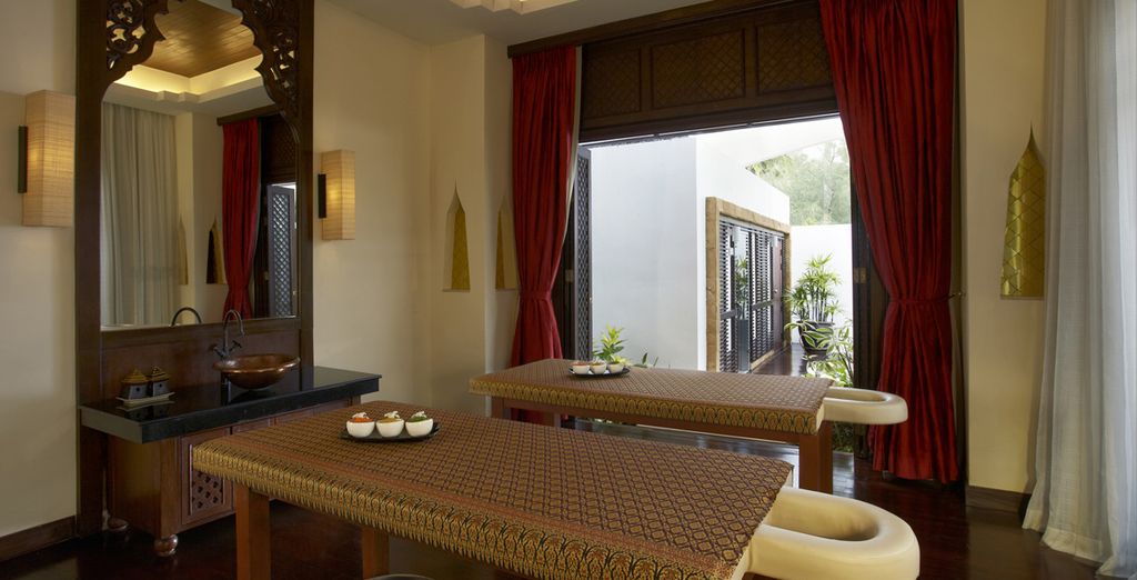 Grand Centre Point Terminal 21 5* + JW Marriott 5* con voli Emirates