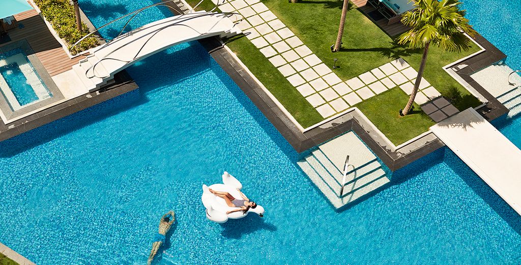 Sofitel Philippine Plaza Hotel 5* + The Lind Boracay Hotel 5*