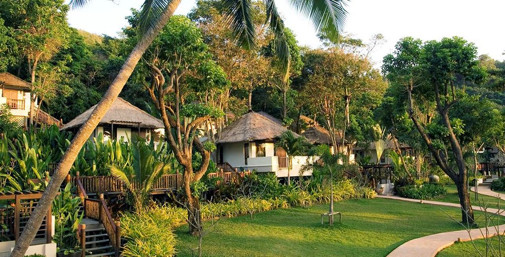 Ramada Plaza Menam Riverside 5* & Le Vimarn Cottages & Spa 4*