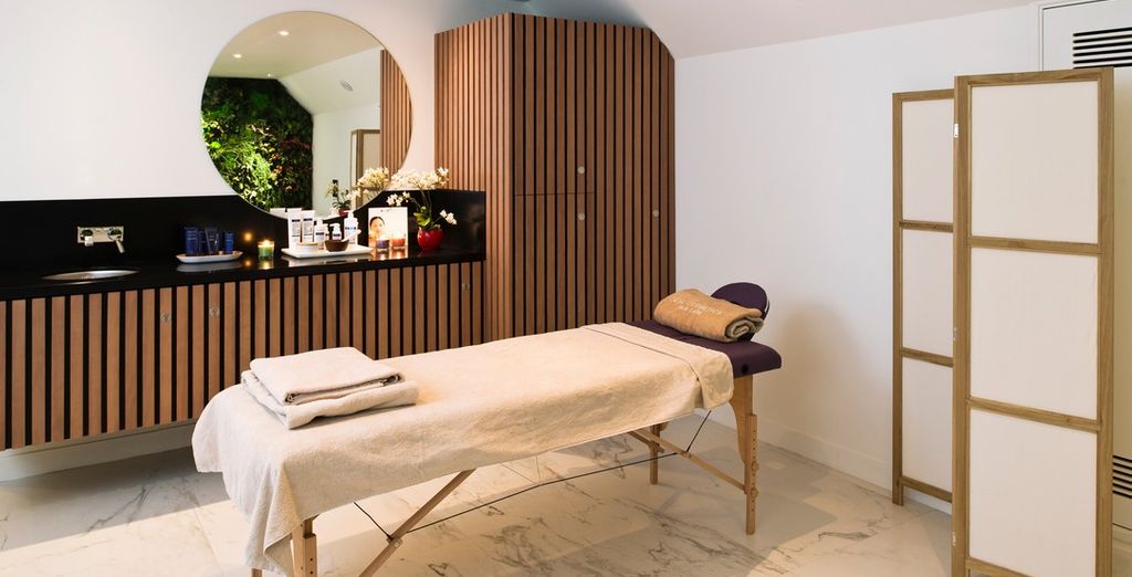Hôtel Saint Pétersbourg Paris 4*