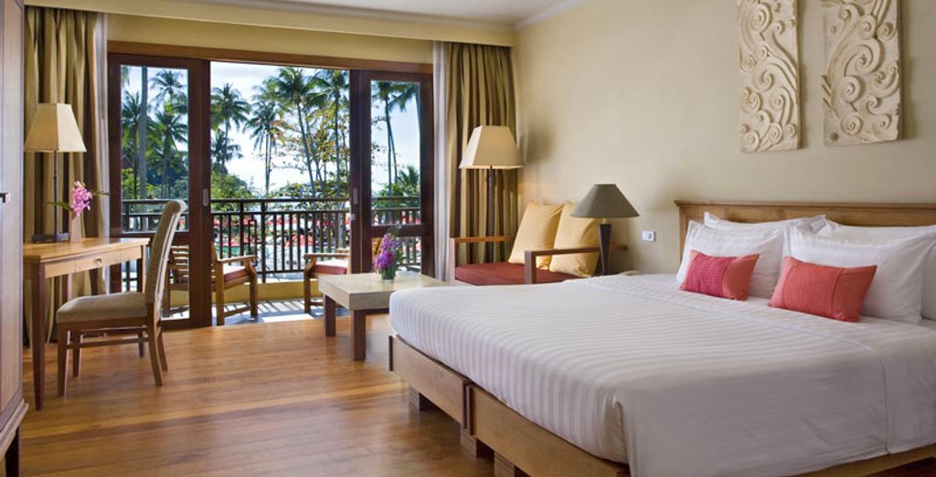 Galleria 12 Bangkok Hotel by Compass Hospitality 4* + The Emerald Cove Koh Chang 5*