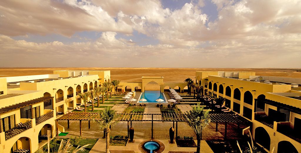 Tilal Liwa Resort 4* + Al Raha Beach Hotel 5* 